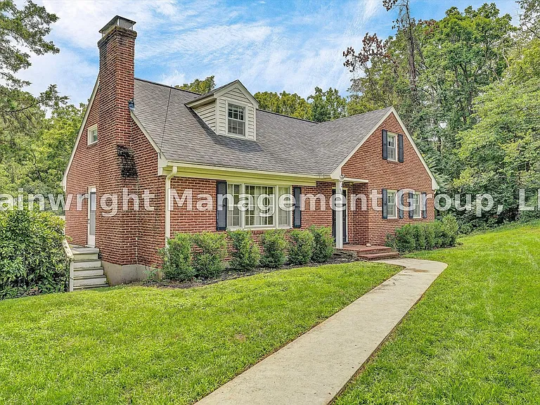 4374 Sheldon Dr — Photo 2