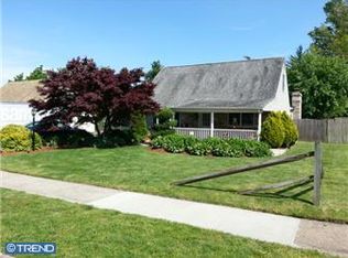 171 Lower Orchard Dr, Levittown, PA 19056