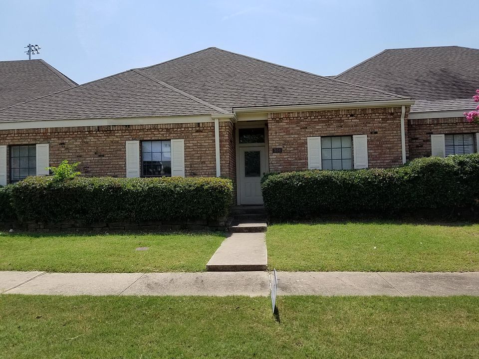 1st image of 904 S Franklin Dr