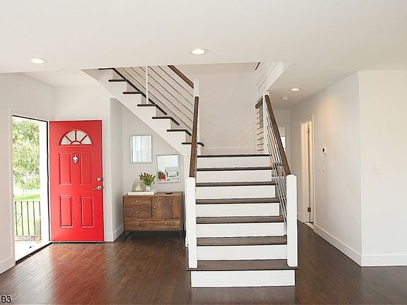 2nd image of 15 Carlton Dr