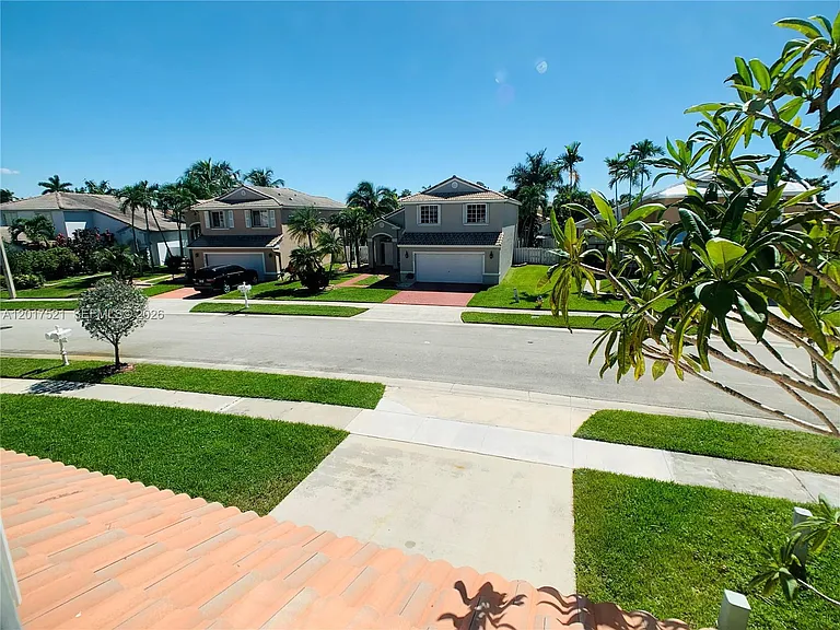 18801 NW 12th St — Photo 32