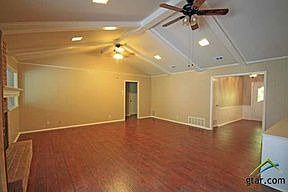 4th image of 1115 Kingspark Dr