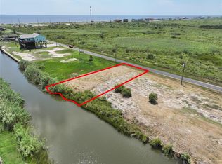 1102 Pennington St, Gilchrist, TX 77617