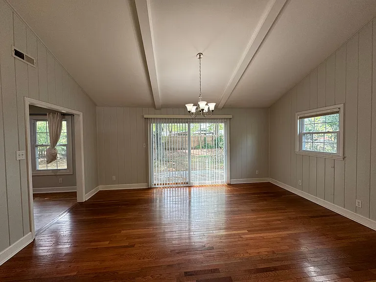 1514 Archdale Dr — Photo 4