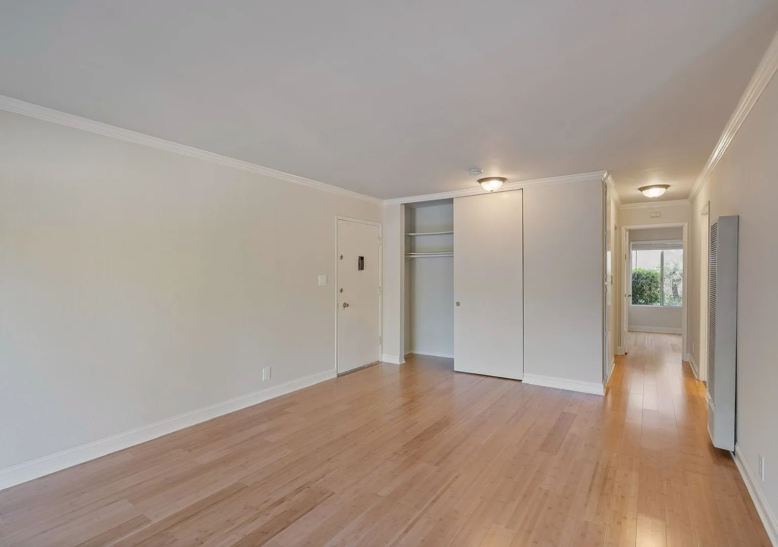 100 Devon Avenue — Photo 4
