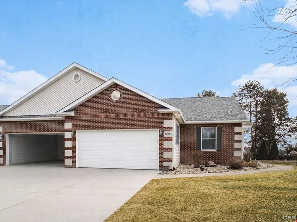 4086 Squire Hill Dr, Flushing, MI 48433