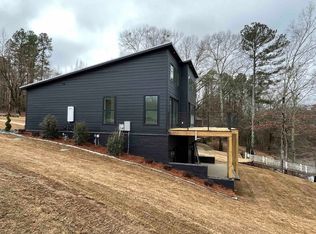 403 Weinbaum Ln, Muscle Shoals, AL 35661