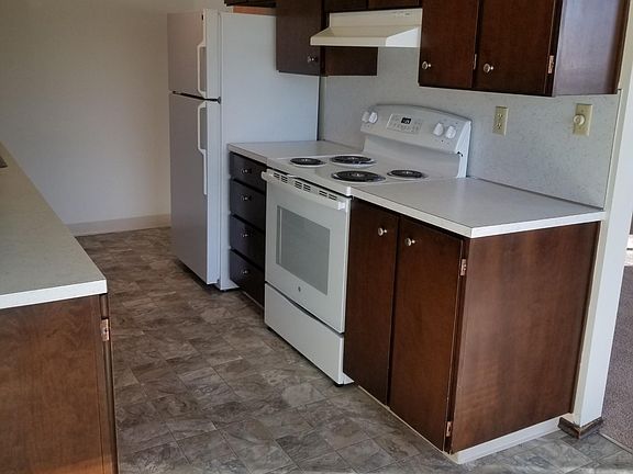 2nd image of 18524 Linden Ave N