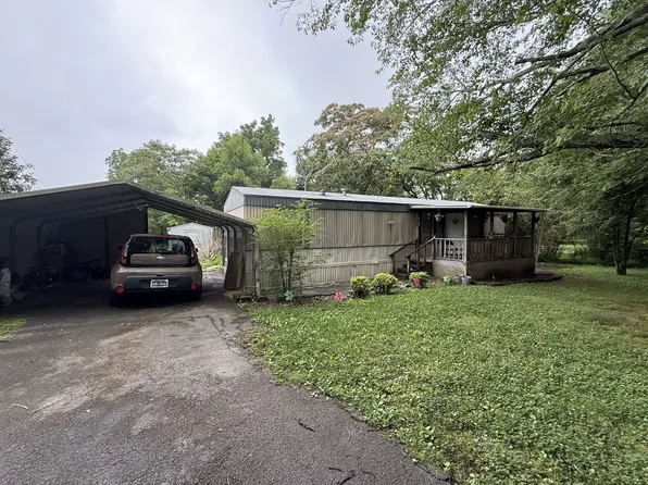 361 Flowertown Rd, Normandy, TN 37360