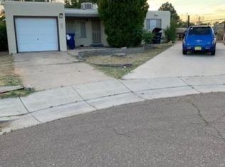 913 Lomas Ct NE, Albuquerque, NM 87112