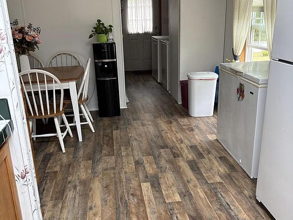 2nd image of 23 Bonnie Ln #52174