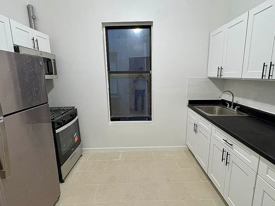 471 W 165th St #6K