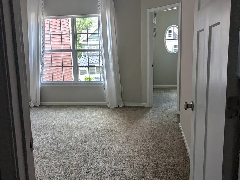 505 Promenade Ln — Photo 2