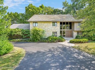 611 Briarwood Dr, Burr Ridge, IL 60527