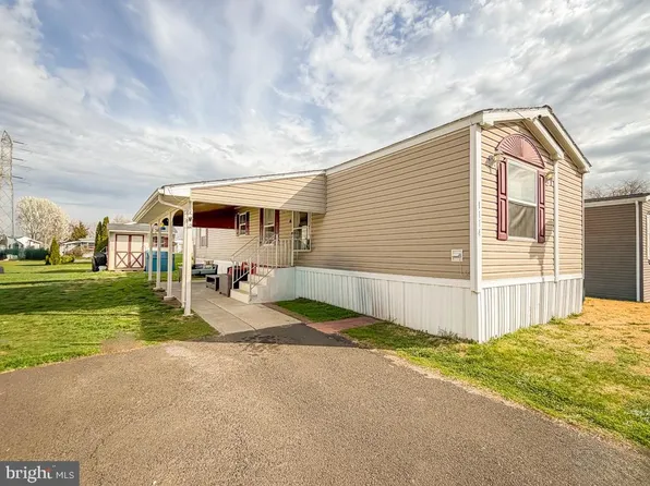 1114 Anders Dr, Morrisville, PA 19067