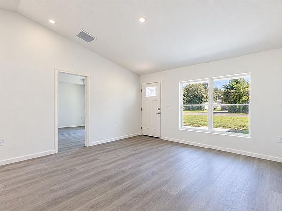 5th image of 442 NW 64TH PLACE
