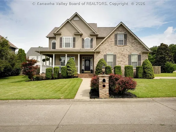 4007 Farmington Dr, Hurricane, WV 25526