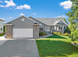 606 Enchantment Rd, Rapid City, SD 57701