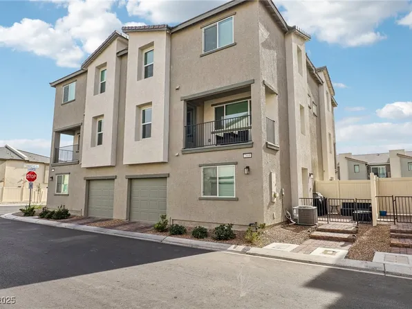 2669 Champagne Gold Ave, North Las Vegas, NV 89086