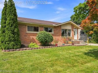 32150 Grandview Ave, Westland, MI 48186