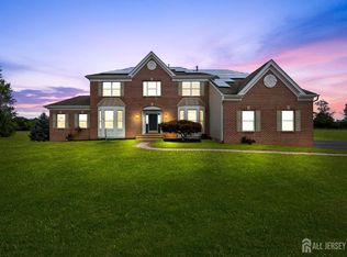 12 Wyckoff Pl, Franklin Park, NJ 08823