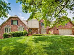 11912 Mohawk Rd, Leawood, KS 66209