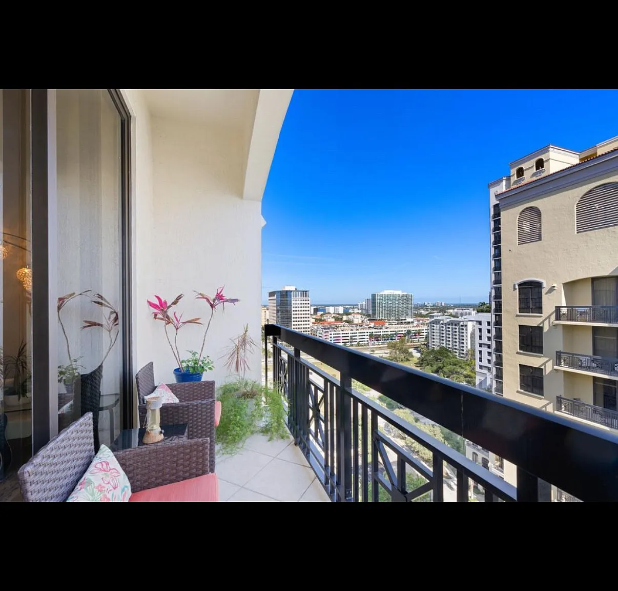 2 bed, 1333 sqft, $6,000 — Photo 3