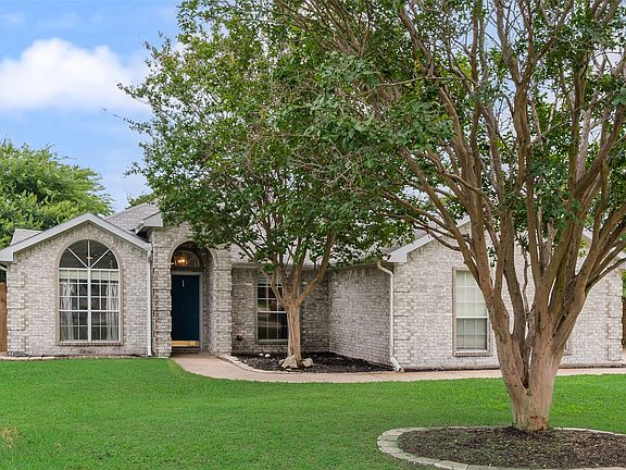3rd image of 104 Bent Creek Ct