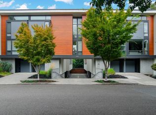 245 SW Meade St APT M2, Portland, OR 97201