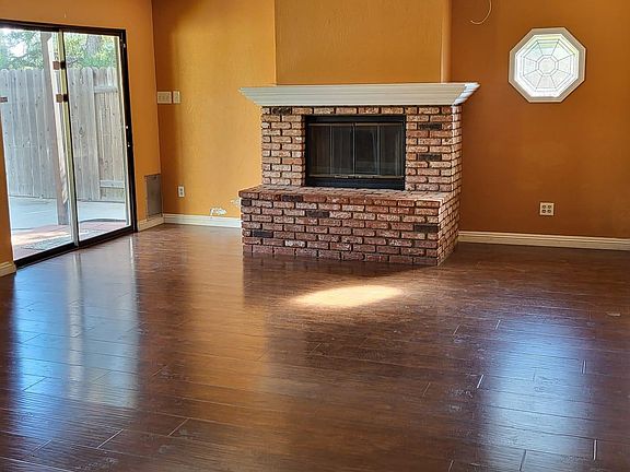 5th image of 6225 N Woodpine Ave