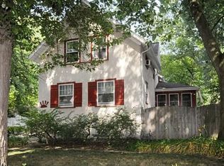 1131 Elmwood Ave, Evanston, IL 60202