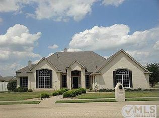 608 Ash St, Pilot Point, TX 76258