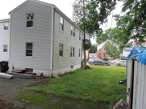 3rd image of 7 Winborough St