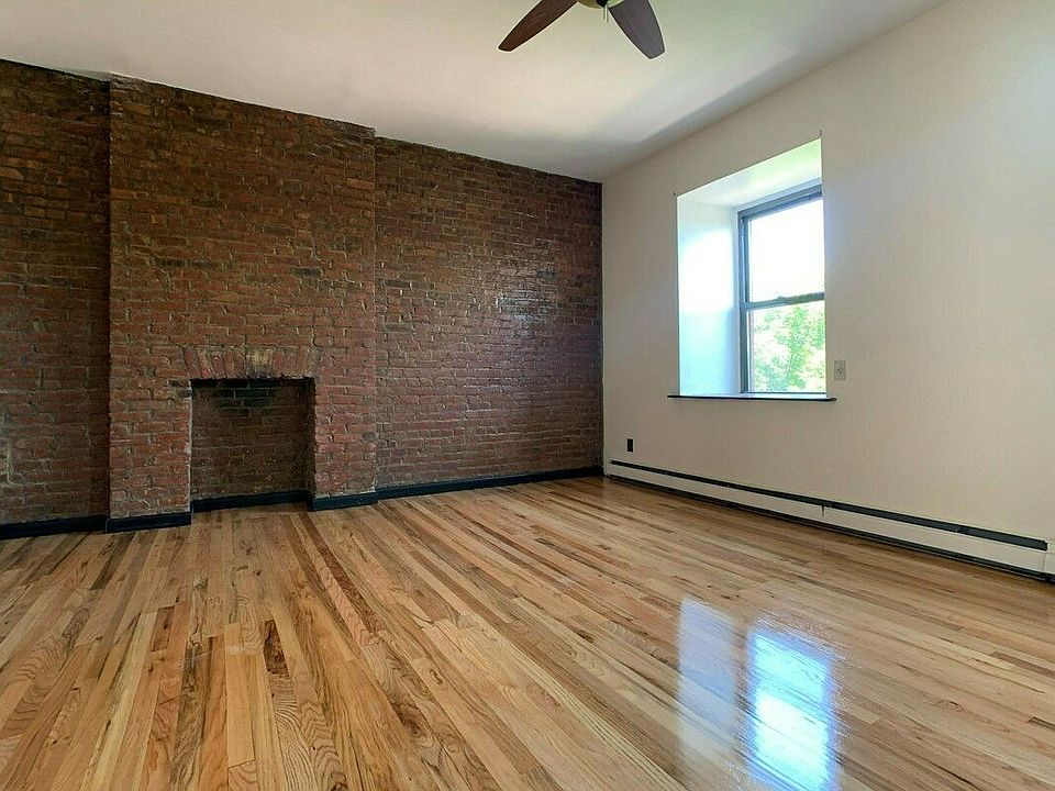 1st image of 380 Quincy St APT 3
