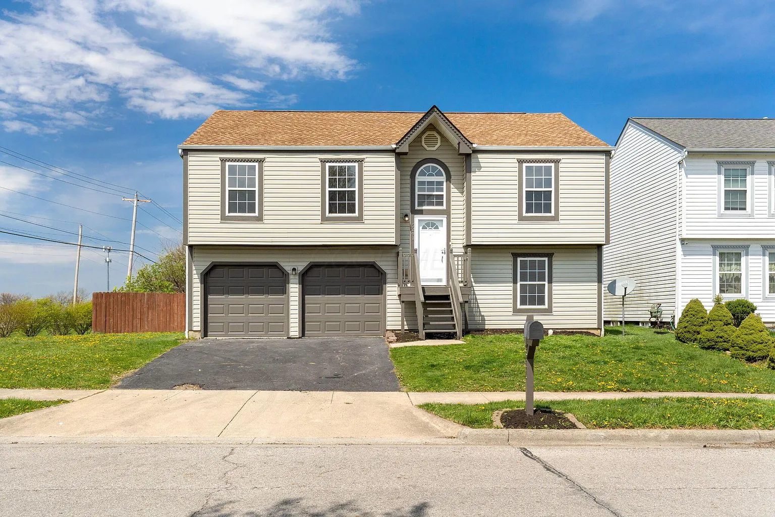 5241 Southbend Dr photo 1