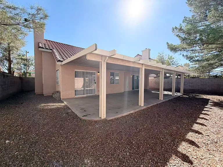 8620 Magnolia Ridge Ave — Photo 14