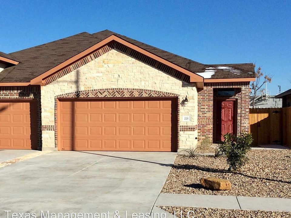 1st image of 221 Hidden Springs Dr