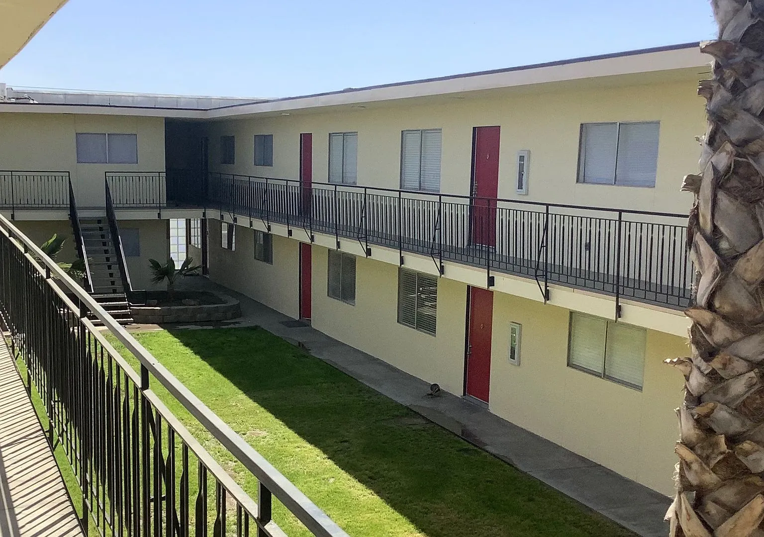 Great Apartment for rent in Visalia! — Photo 2
