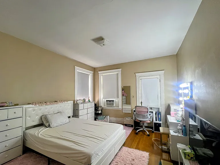 93 Marion St #9 — Photo 2