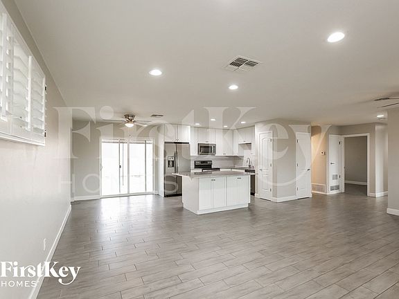 5th image of 4037 N 18th Dr