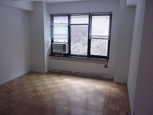 Rented by Carlyle Property Management | media 26