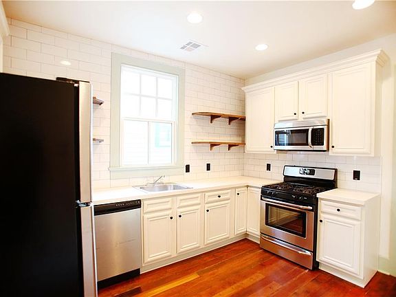 3rd image of 1558-60 N Dorgenois St