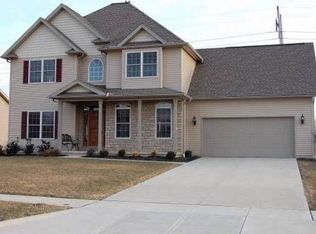 1457 Hickory Gate Dr, Marysville, OH