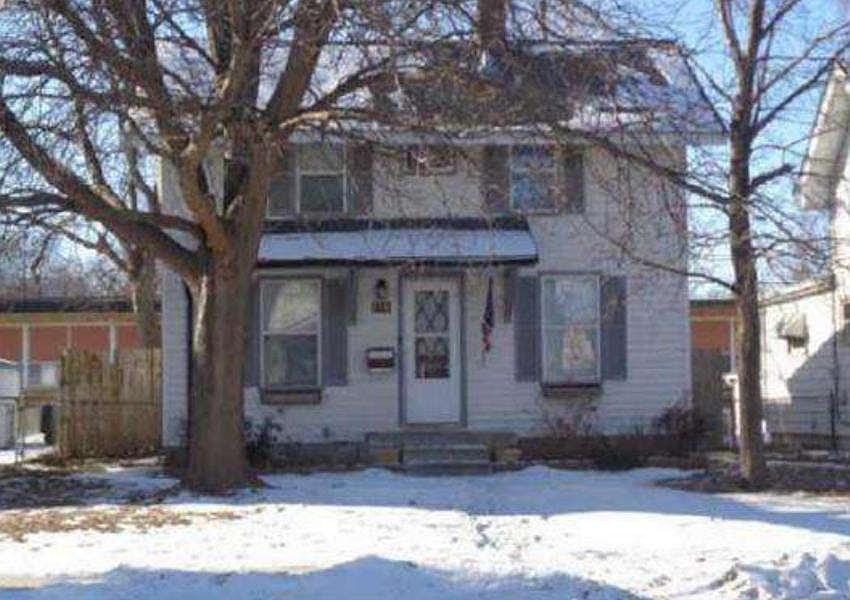 1st image of 716 5th Ave S