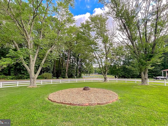 5th image of 21475 Williams Dr