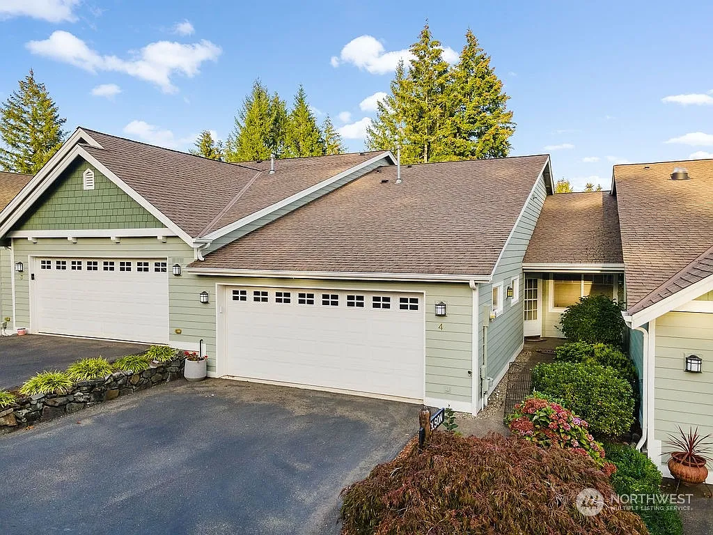 321 E Soderberg Road #B4 photo 1