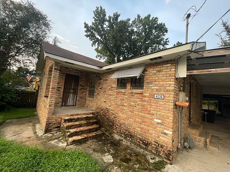 4236 Delaware St — Photo 29