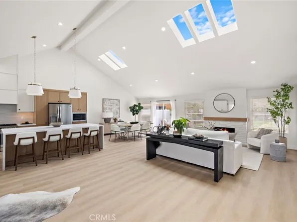21791 Summerwind Ln, Huntington Beach, CA 92646