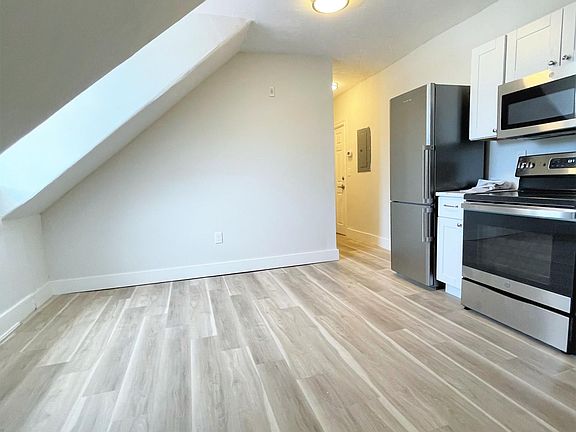 4th image of 203 Atlantic St #7T