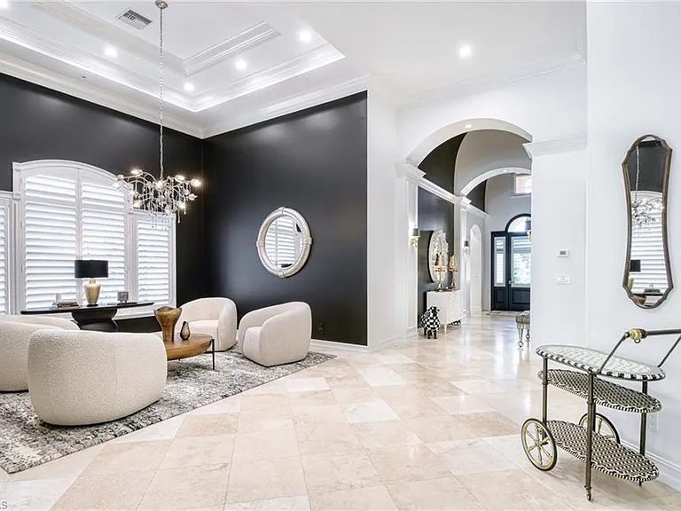 9013 Terranova Dr — Photo 10